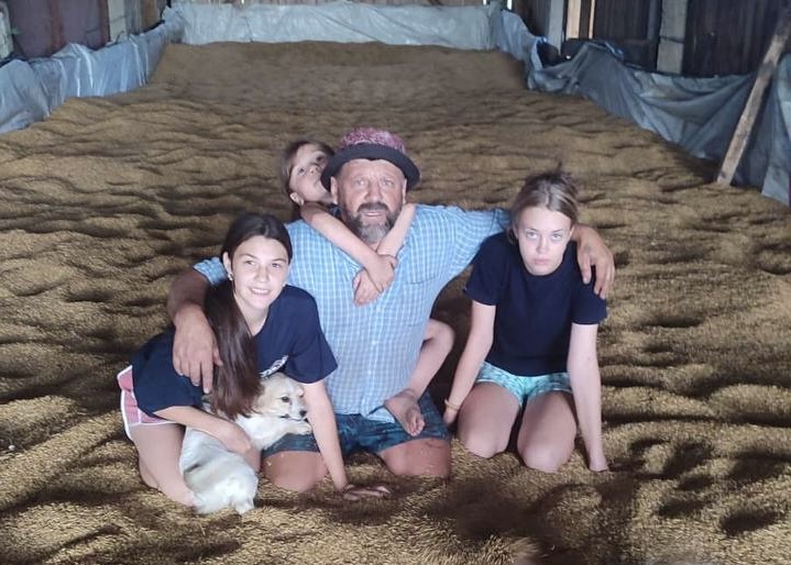 Πώς μια αγρότισσα κατάφερε να ολοκληρώσει την εαρινή σπορά χάρη στο WEAGRO