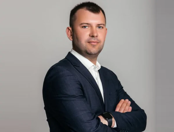 Засновник FRENDT Віталій Шуберанський